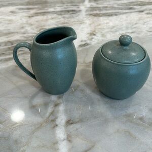 Noritake Colorwave green creamer & sugar bowl